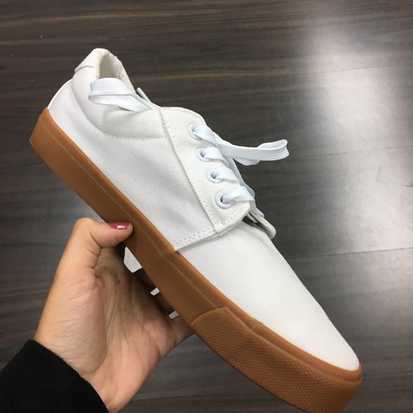 Men’s White canvas sneaker - Picture 7 of 7